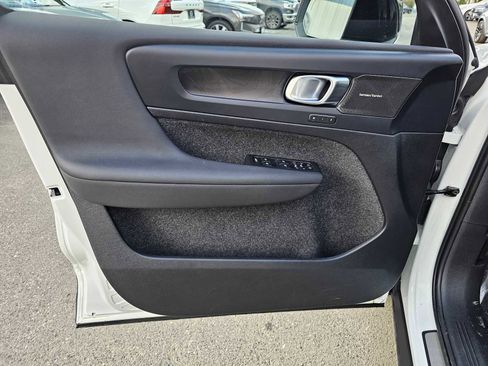 Used 2024 Volvo XC40 Recharge Ultimate w/ Protection Package Premier image 24