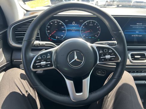 Used 2023 Mercedes-Benz GLS 450 4MATIC image 18
