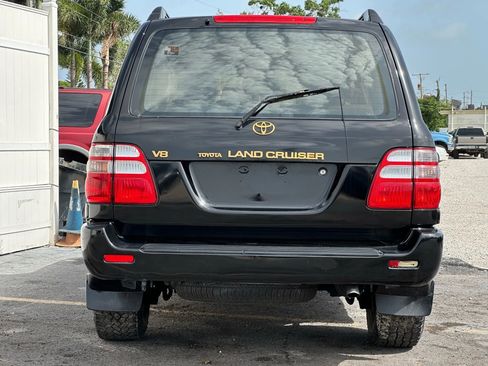 Used 2003 Toyota Land Cruiser w/ Convenience Pkg image 6