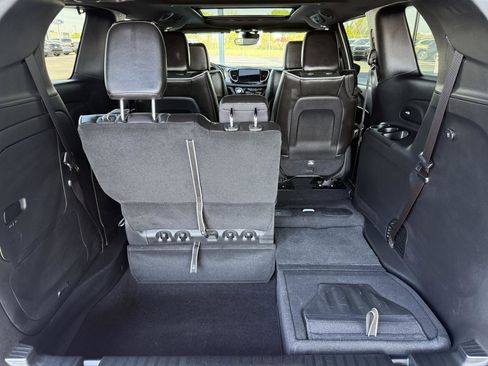 Used 2023 Chrysler Pacifica Limited w/ S Appearance Package image 47