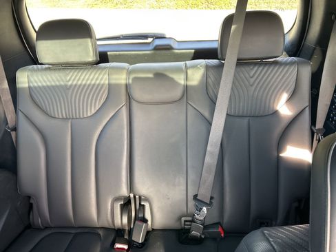 Used 2024 Hyundai Palisade Calligraphy image 9