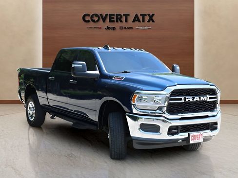 Used 2024 RAM 2500 Tradesman w/ Chrome Appearance Group AWD/4WD image 7