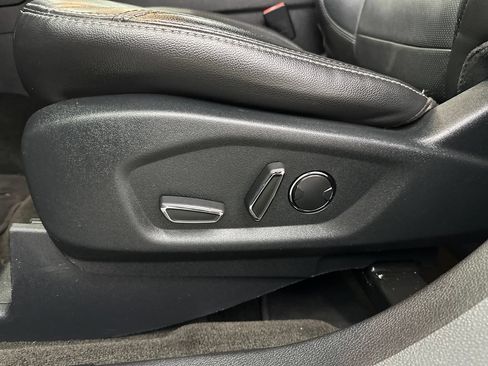 Used 2018 Ford Explorer Limited FWD image 10