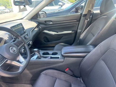 Used 2020 Nissan Altima 2.5 S image 6