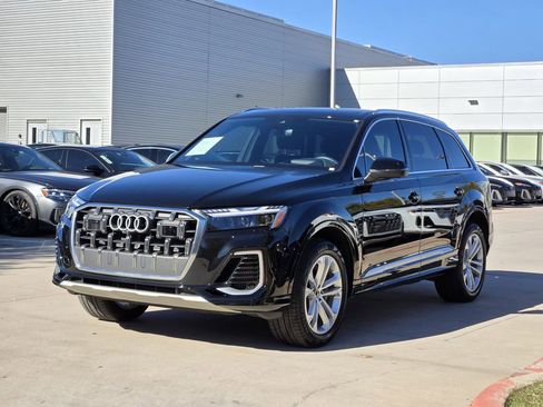 Certified 2025 Audi Q7 3.0T Prestige w/ Prestige Package image 4