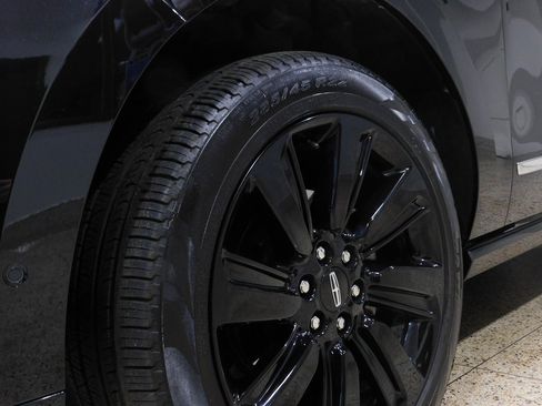 Used 2024 Lincoln Navigator L Reserve w/ Equipment Group 201A image 24