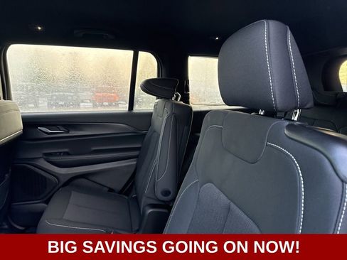 New 2025 Jeep Grand Cherokee L Laredo image 40
