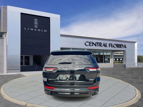 Used 2023 Jeep Grand Cherokee L Summit AWD/4WD image 3