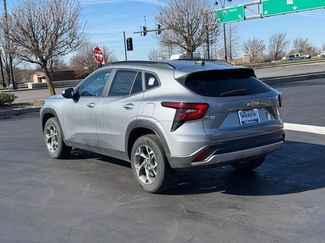 Used 2025 Chevrolet Trax LT w/ Driver Confidence Package video 3