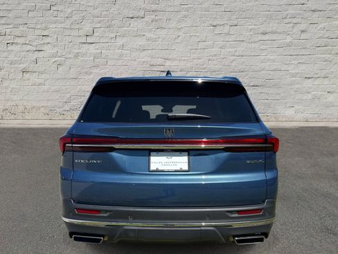 Used 2025 Buick Enclave Preferred FWD image 4