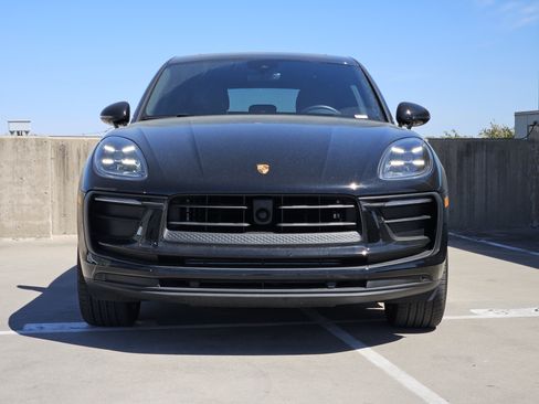 Certified 2026 Porsche Macan image 11