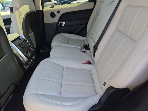 Used 2019 Land Rover Range Rover Sport HSE AWD/4WD image 18