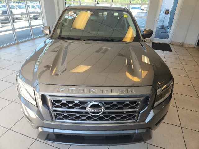 Used 2022 Nissan Frontier SV w/ SV Premium Package AWD/4WD image 4