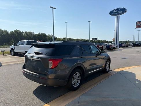 Used 2020 Ford Explorer XLT RWD image 5