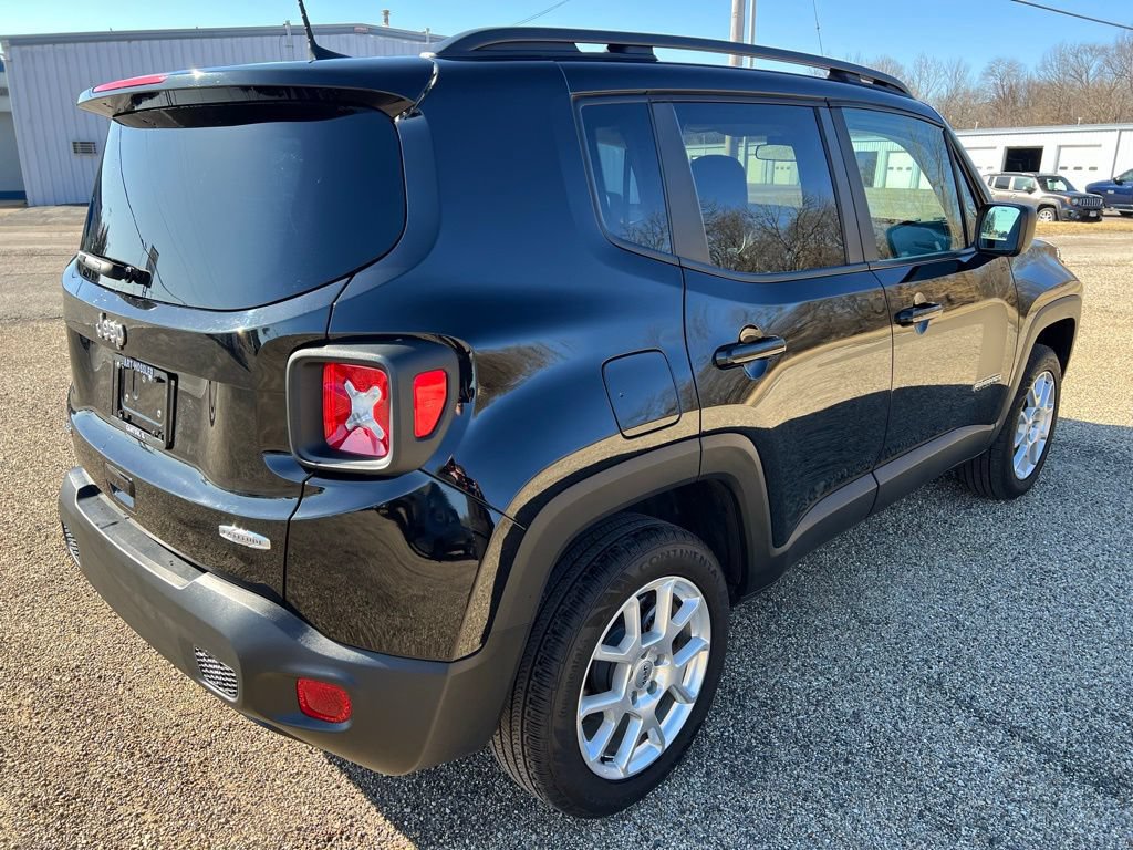 Used 2022 Jeep Renegade Latitude AWD/4WD image 5