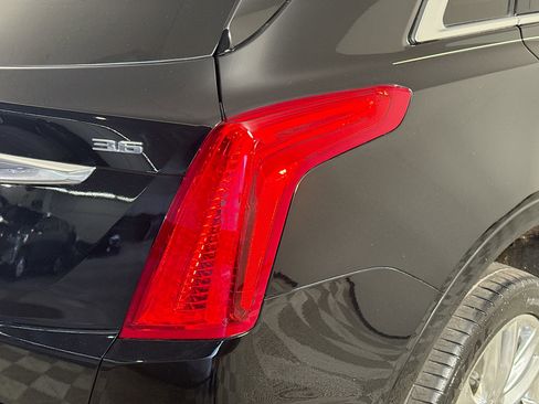 Used 2017 Cadillac XT5 Platinum AWD/4WD image 34