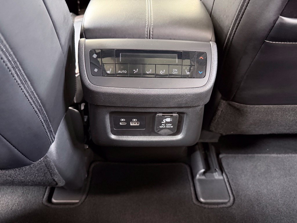 Used 2024 Nissan Pathfinder Platinum AWD/4WD image 26