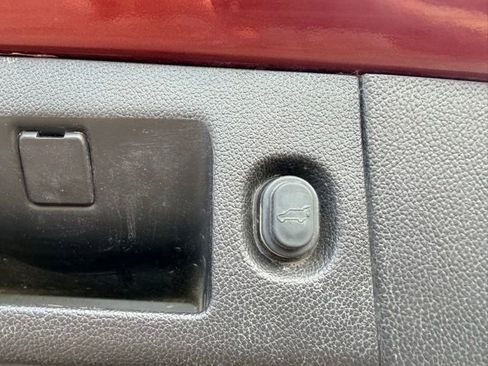 Used 2016 GMC Yukon XL SLT w/ Open Road Package image 36