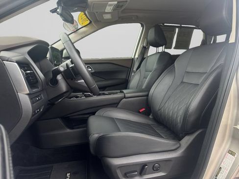 Used 2023 Nissan Rogue Platinum w/ Platinum Premium Package FWD image 10