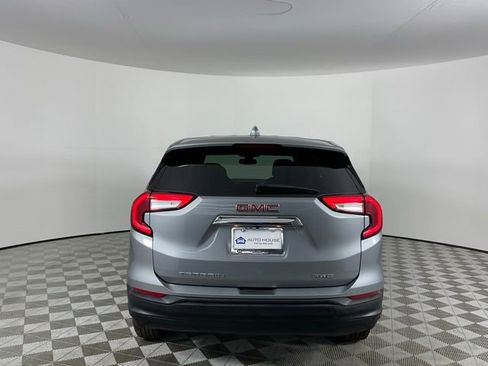 Used 2024 GMC Terrain SLE AWD/4WD image 6