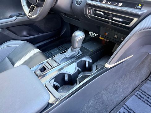 Used 2025 Toyota Camry SE FWD image 38