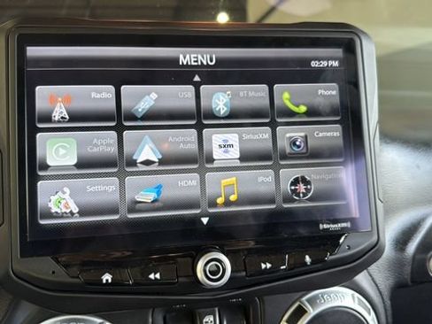 Used 2013 Jeep Wrangler Unlimited Sahara w/ Connectivity Group AWD/4WD image 15