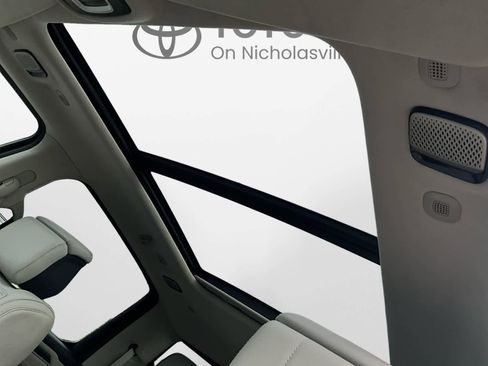 Used 2025 RAM 1500 Tungsten w/ Trailer Tow Group AWD/4WD image 30