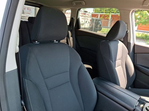 Used 2023 Nissan Rogue S AWD/4WD image 13
