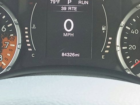 Used 2015 Jeep Renegade Latitude w/ Popular Equipment Group FWD image 25
