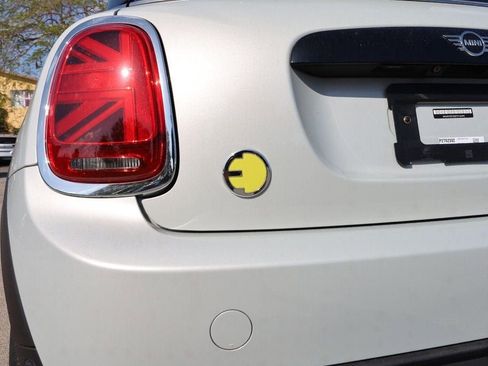 Used 2023 MINI Cooper SE image 11