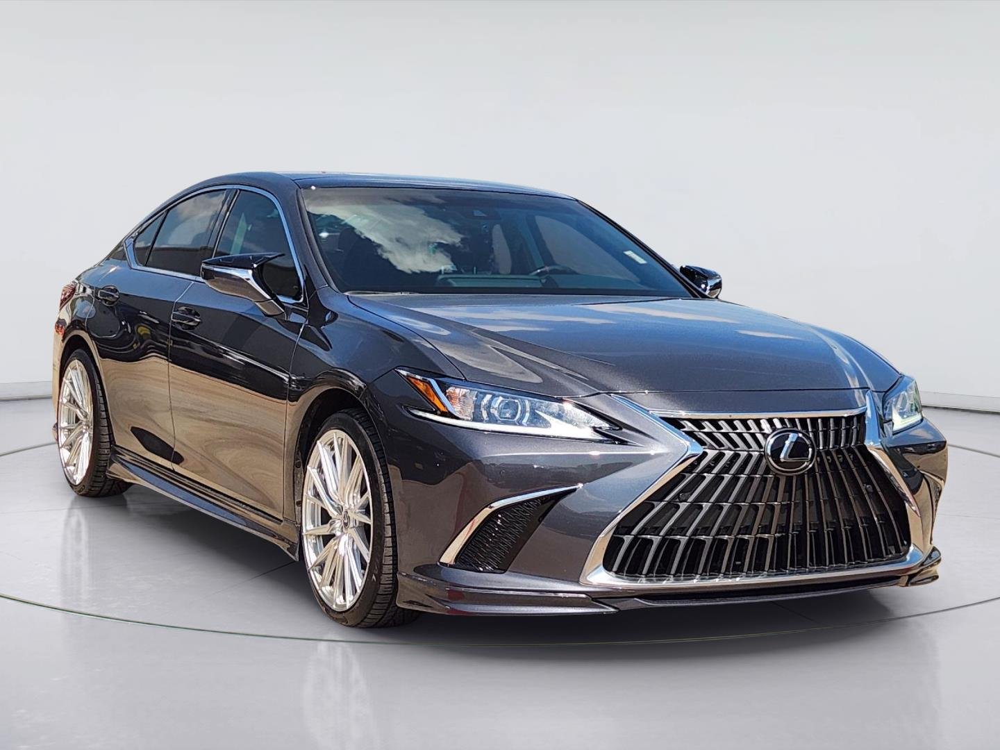 Used 2025 Lexus ES 350 w/ Premium Package FWD image 3