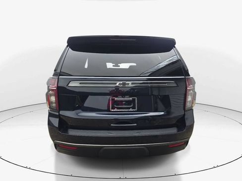 Used 2022 Chevrolet Tahoe Z71 w/ Luxury Package AWD/4WD image 7