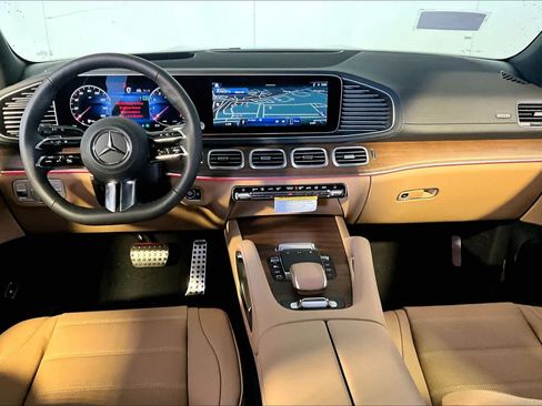 New 2026 Mercedes-Benz GLS 450 4MATIC image 7