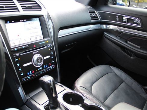 Used 2017 Ford Explorer Sport w/ Equipment Group 401A image 15