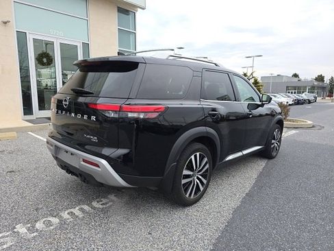 Used 2023 Nissan Pathfinder Platinum w/ Cargo Package image 7