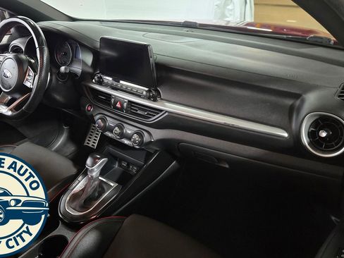 Used 2021 Kia Forte GT w/ GT2 Package image 33