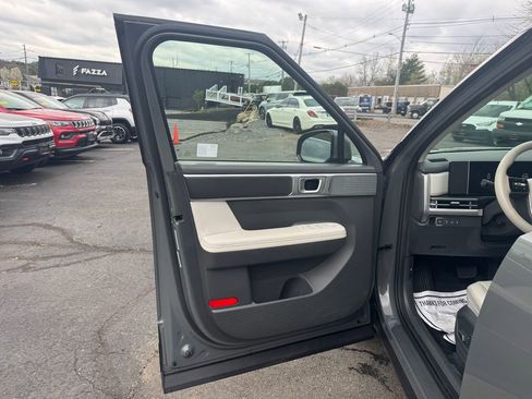 Used 2025 Hyundai Santa Fe SEL AWD/4WD image 18