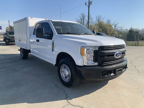 Used 2017 Ford F250 XL image 3