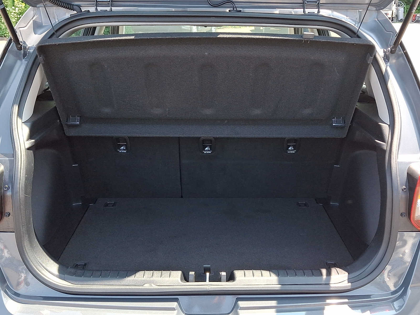 Used 2024 Hyundai Venue SEL FWD image 30