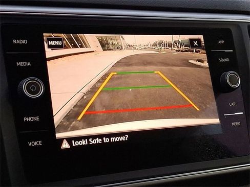 Used 2019 Volkswagen Atlas SE w/ Towing Package image 19