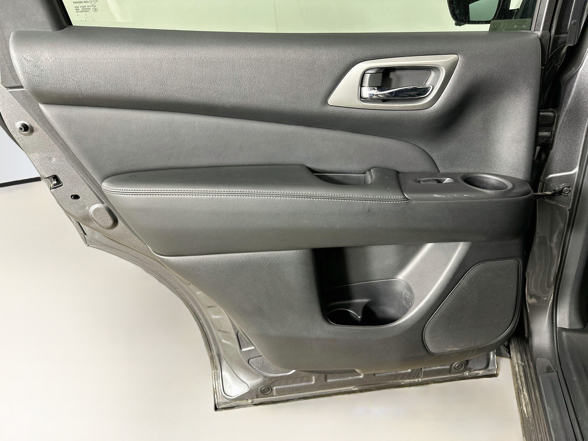 Used 2020 Nissan Pathfinder SL AWD/4WD image 27