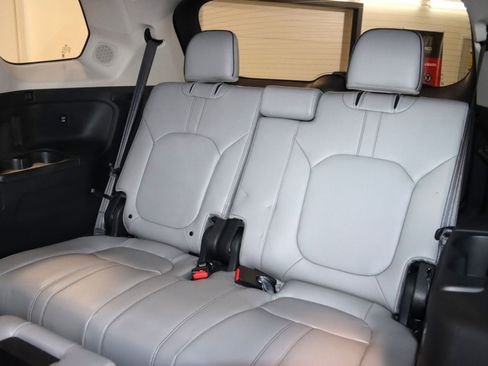 Used 2025 Honda Pilot Elite image 28