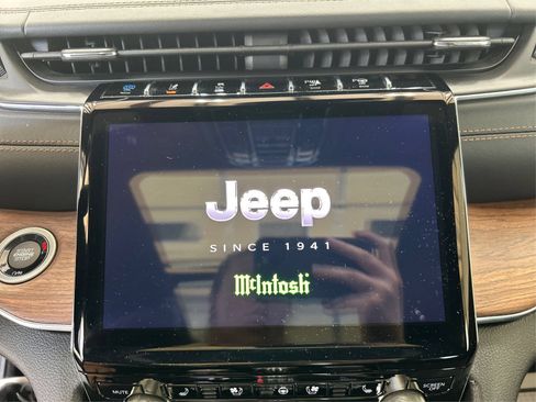 Used 2023 Jeep Grand Cherokee Summit AWD/4WD image 13