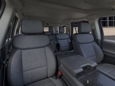 New 2025 Ford Expedition Active image 10