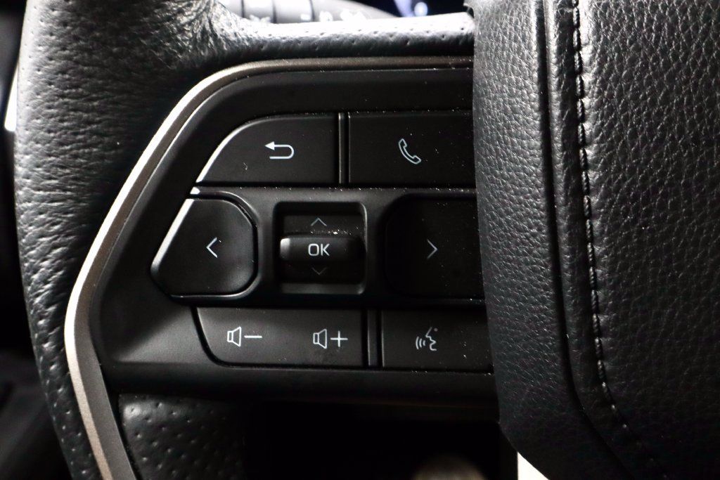 Used 2025 Toyota Tacoma TRD Sport w/ TRD Sport Upgrade Package AWD/4WD image 27