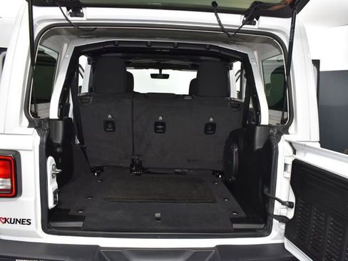 Used 2021 Jeep Wrangler Unlimited Sahara w/ Uconnect 4C Nav & Sound Group image 24