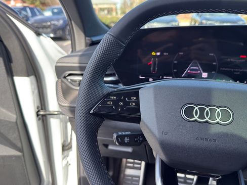 New 2025 Audi SQ5 Premium Plus image 15