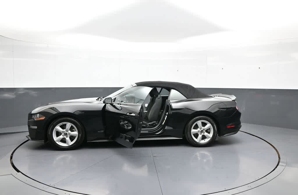 Used 2019 Ford Mustang Convertible RWD image 44