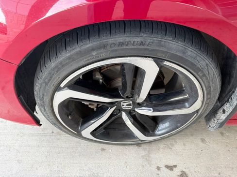 Used 2018 Honda Accord Sport image 2