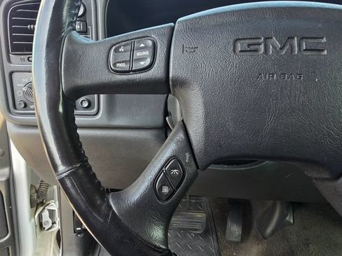 Used 2006 GMC Sierra 1500 SLE w/ Light Duty Power Package AWD/4WD image 19
